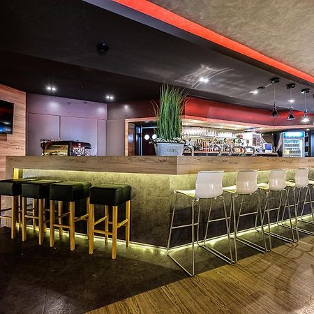 Jam Panzio Hotel คาปูวาร์ ภายนอก รูปภาพ