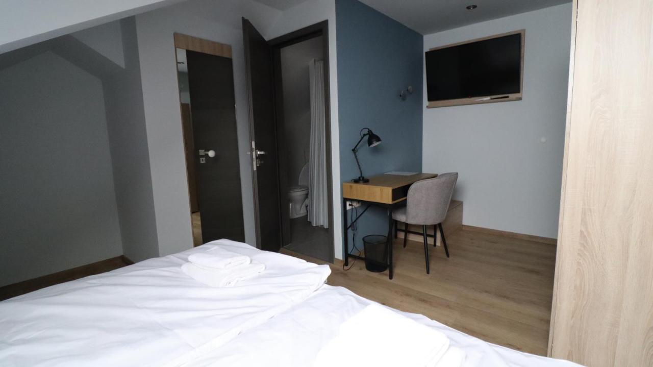 Jam Panzio Hotel คาปูวาร์ ภายนอก รูปภาพ