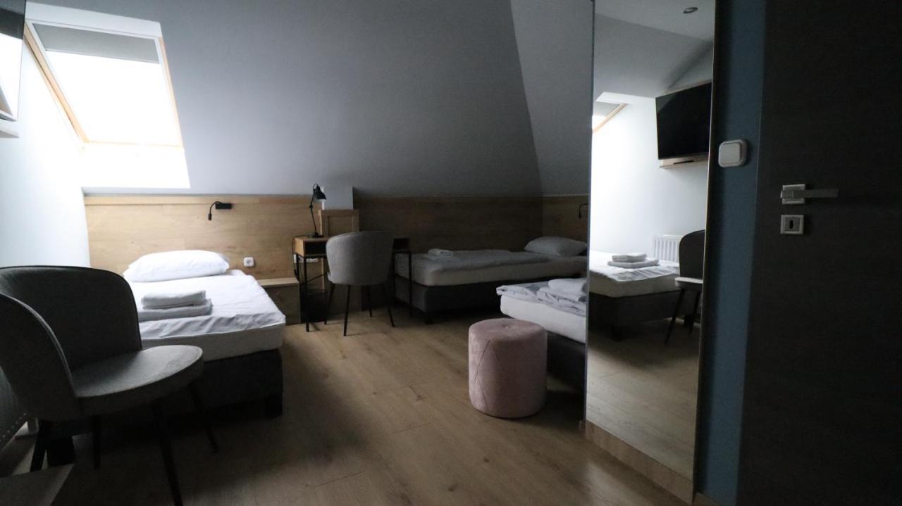 Jam Panzio Hotel คาปูวาร์ ภายนอก รูปภาพ
